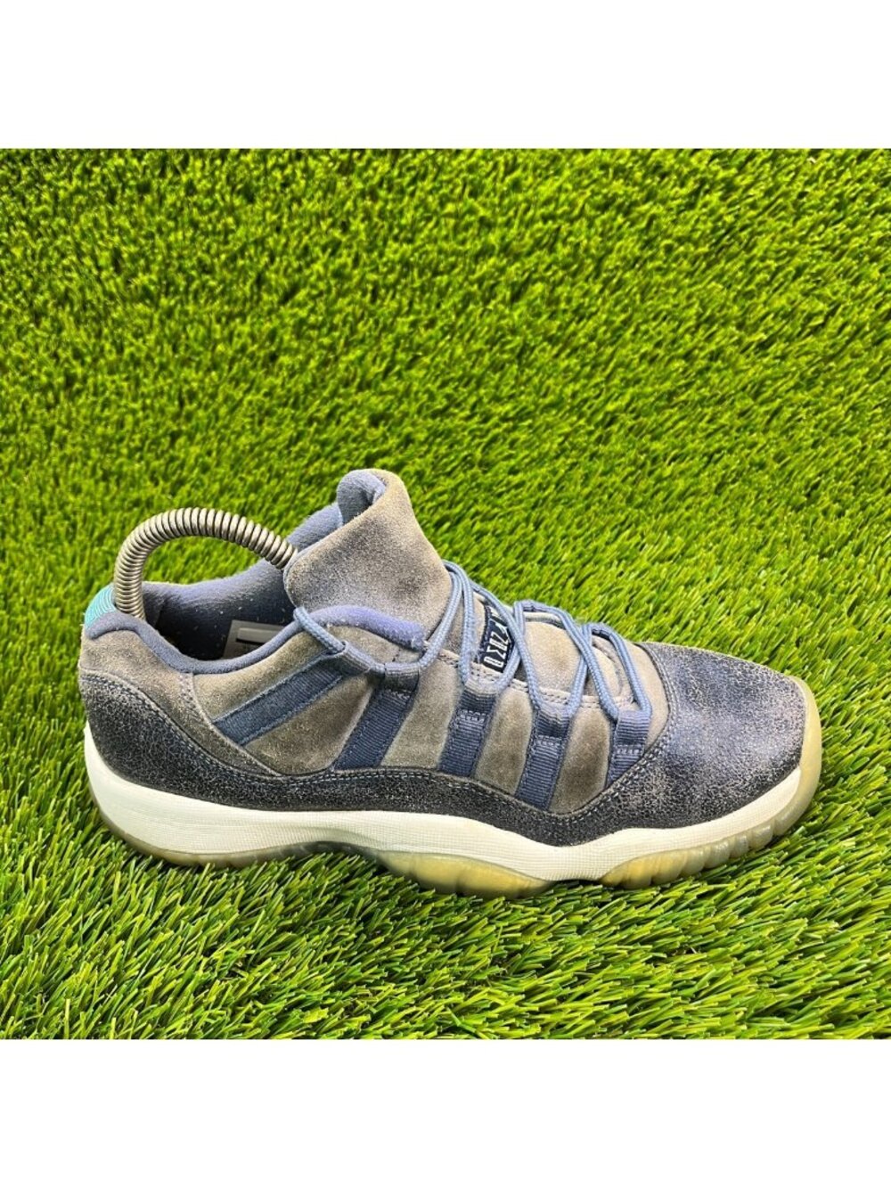 Nike Air Jordan 11 Retro Kids Boys Size 7Y Blue White Athletic Shoes Sneakers